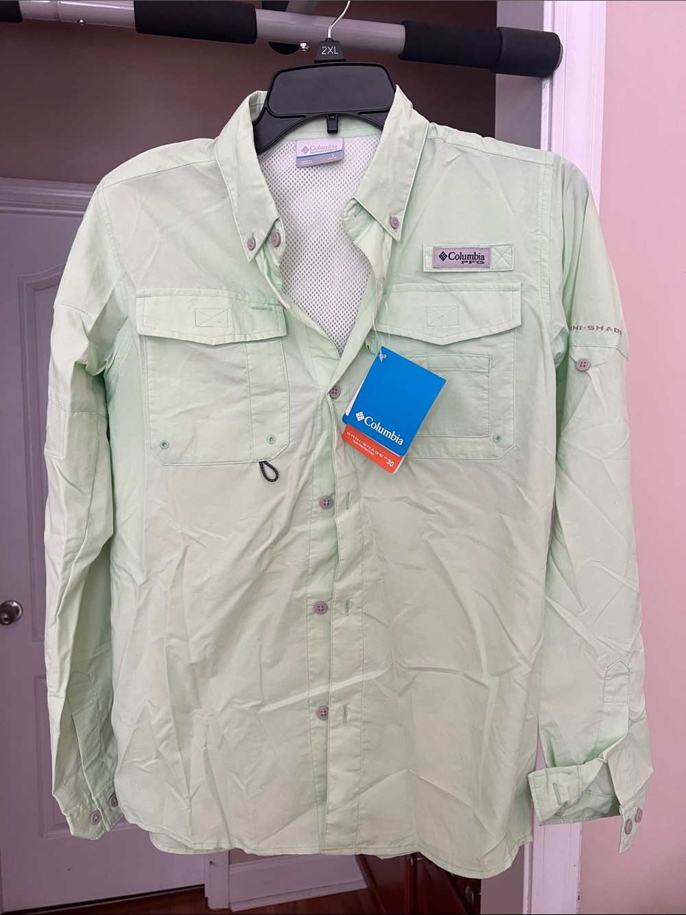 Columbia Men's Lightweight Button-Front Fishing Shirt in Pale Green. Boys 14-16